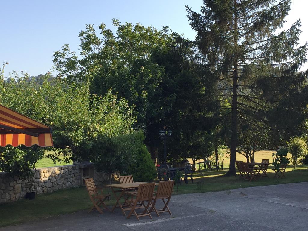 Pensjonat Posada La Roblera Orena Zewnętrze zdjęcie